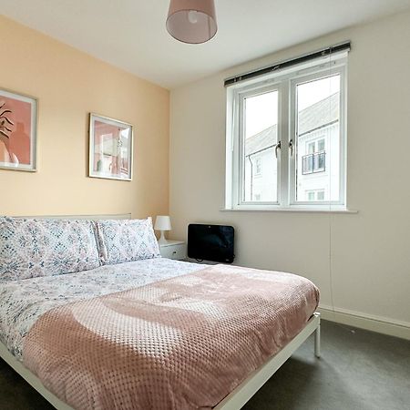 Luxury 2 Bedroom City Centre Apartment - Secure Parking - Amazing Location! Кентербері Екстер'єр фото