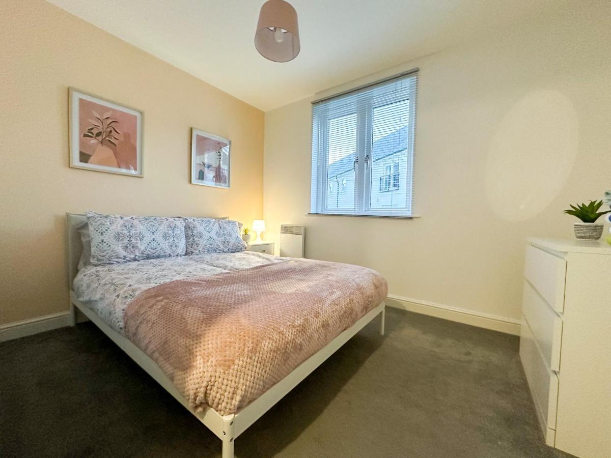 Luxury 2 Bedroom City Centre Apartment - Secure Parking - Amazing Location! Кентербері Екстер'єр фото
